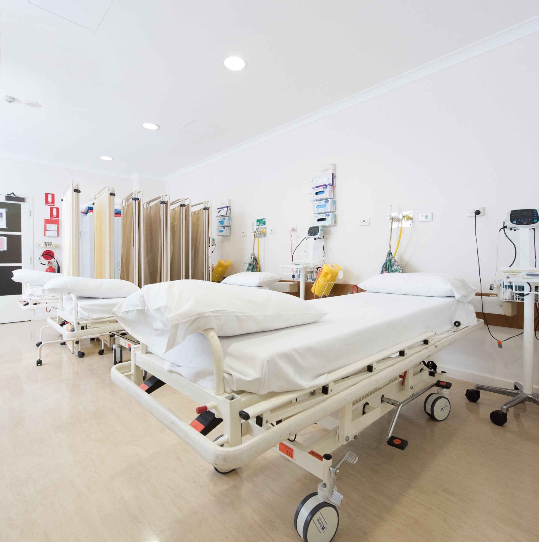 Treatment and recovery room at Perth Clinic