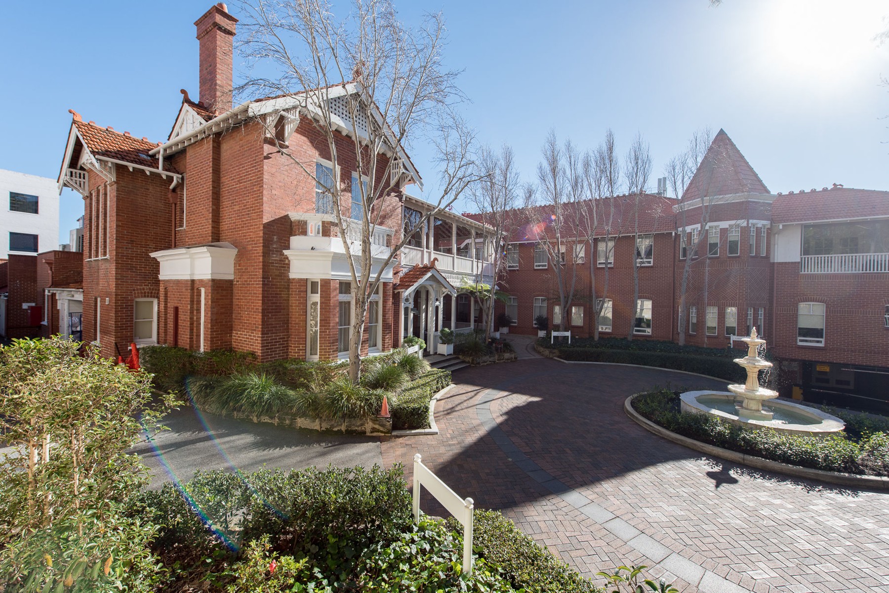 Perth Clinic buildings and courtyard in West Perth
